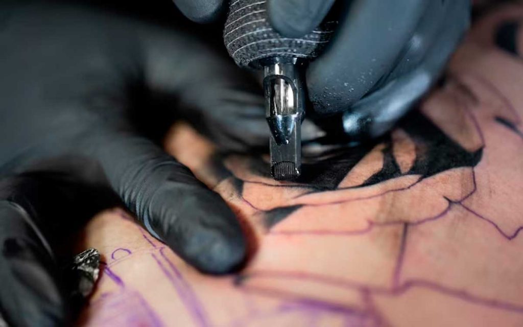 que aprendere en el diplomado de tatuaje de elaesi