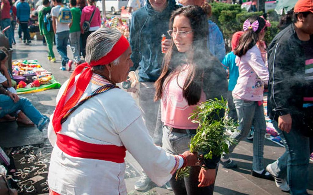 ¿Dónde puedo aprender a hacer limpias energéticas en Toluca?